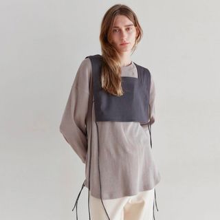 Sea Room lynn 新品未使用 サイドribbonショートベスト グレー Sea Room lynn 新品未使用 サイドribbonショートベスト グレー