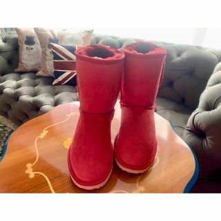 再値下げしますUGG　ピンクショートブーツ22cm