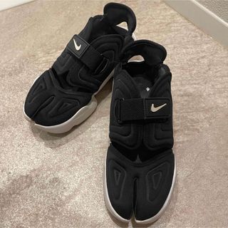 ナイキ(NIKE)のNIKE アクアリフト　ブラック　23.5(スニーカー)