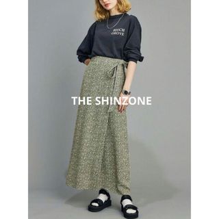 シンゾーン(Shinzone)の美品　シンゾーン　巻きスカート　花柄(ロングスカート)