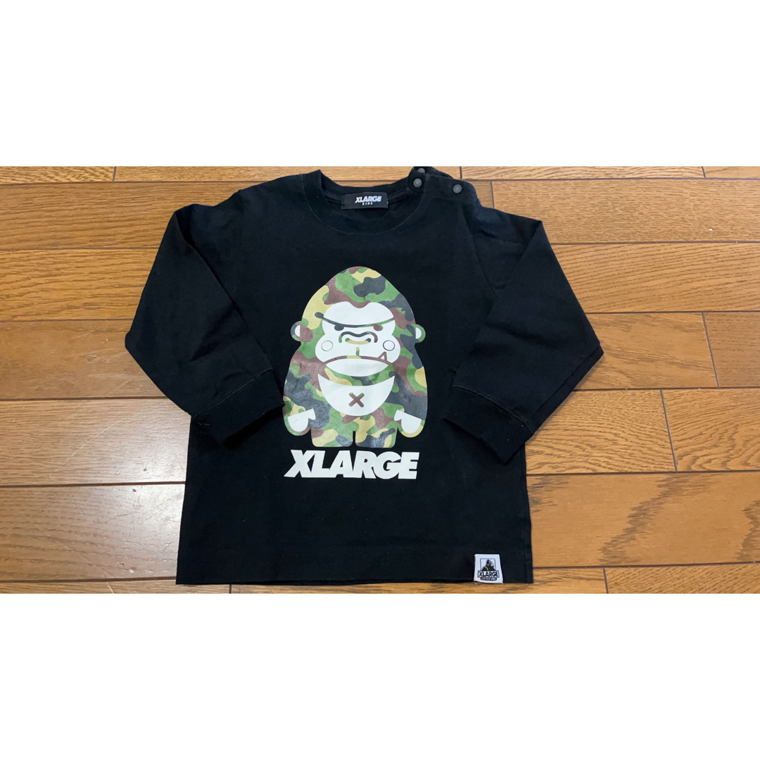 xlargeキッズトップス キッズ/ベビー/マタニティのキッズ服男の子用(90cm~)(Tシャツ/カットソー)の商品写真