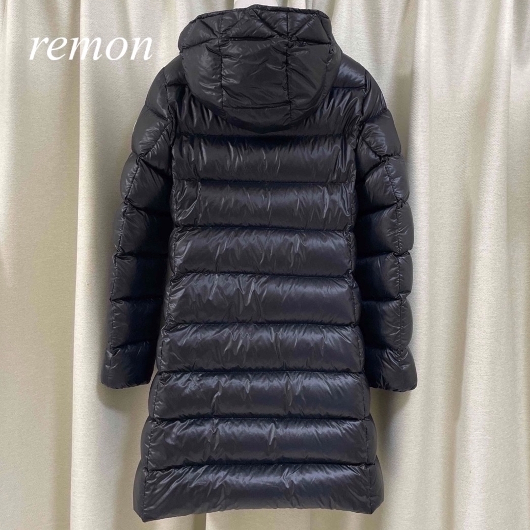 MONCLER(モンクレール)の国内正規品　モンクレール　SUYEN  ブラック　ダウンコート レディースのジャケット/アウター(ダウンコート)の商品写真