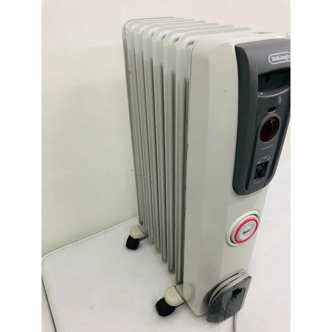 DeLonghi(デロンギ)のDeLonghi デロンギ  オイルヒーター 1200W ☆☆☆ スマホ/家電/カメラの冷暖房/空調(オイルヒーター)の商品写真