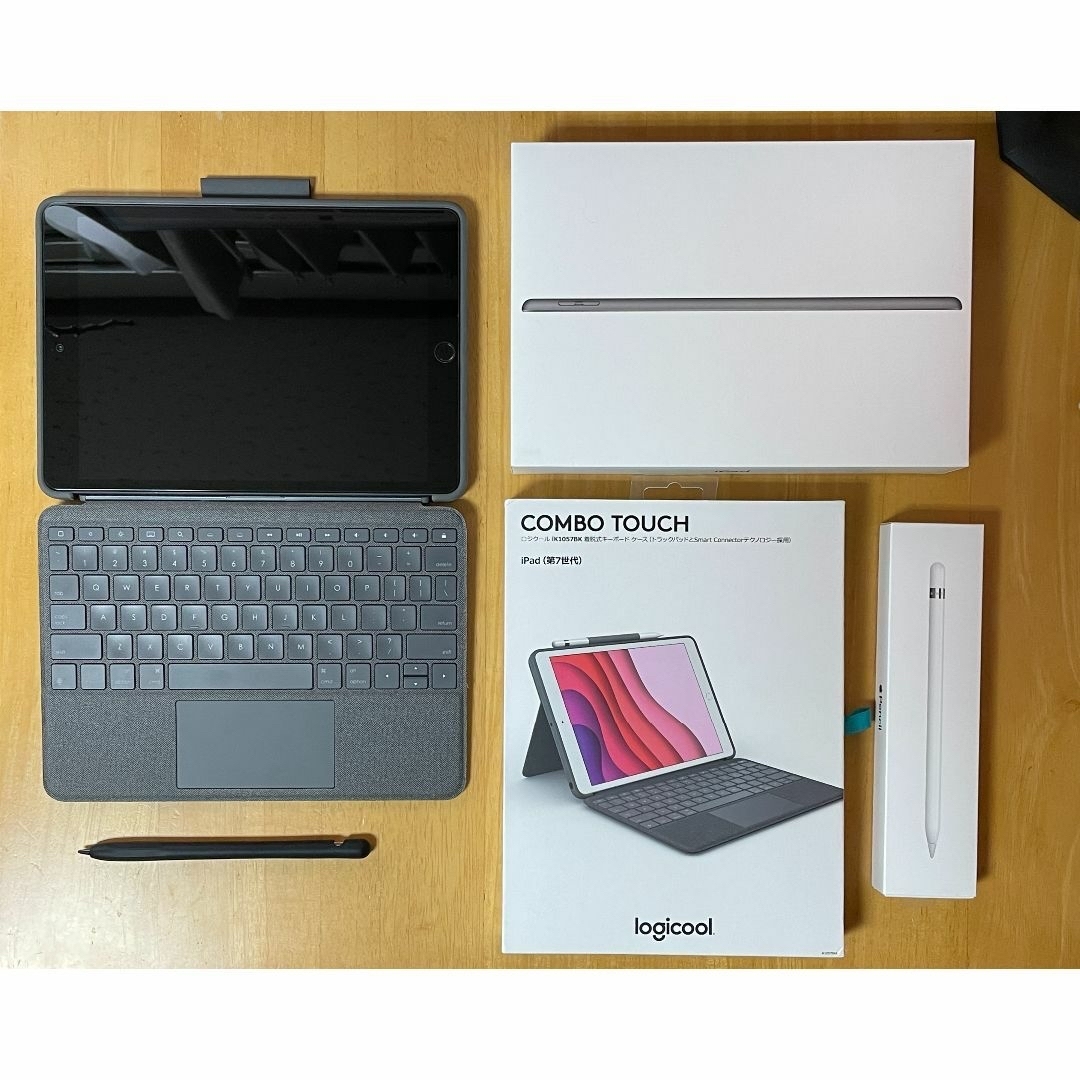 iPad 第7世代、COMBO TOUCH、Apple Pencilのセット