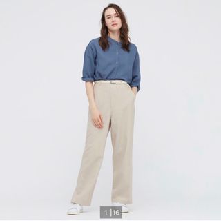 ユニクロ(UNIQLO)のUNIQLO ユニクロ　リネンブレンドリラックスストレートパンツ　ベージュ(カジュアルパンツ)