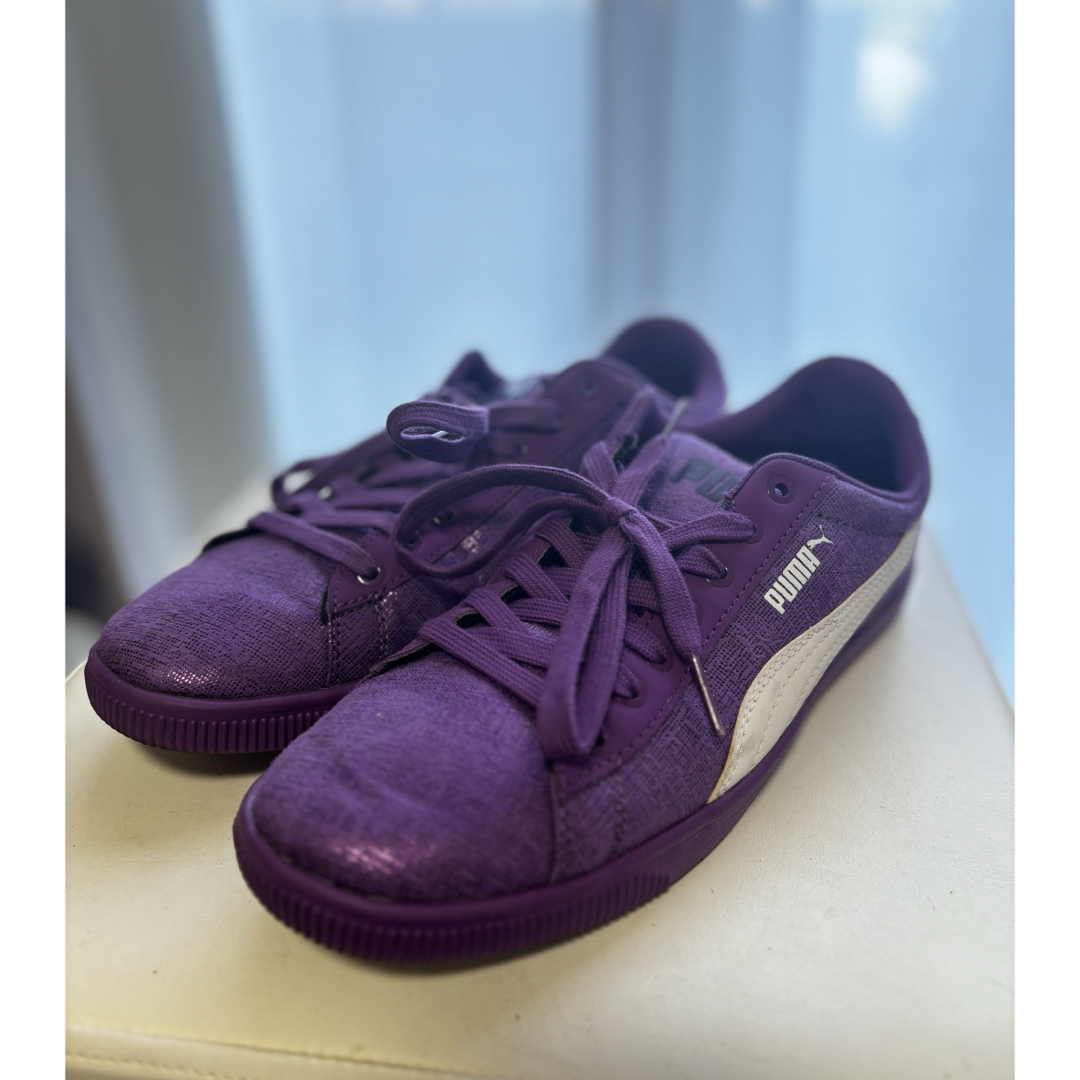 PUMA(プーマ)のPUMA 紫 軽量 スニーカー 24.5 レディースの靴/シューズ(スニーカー)の商品写真
