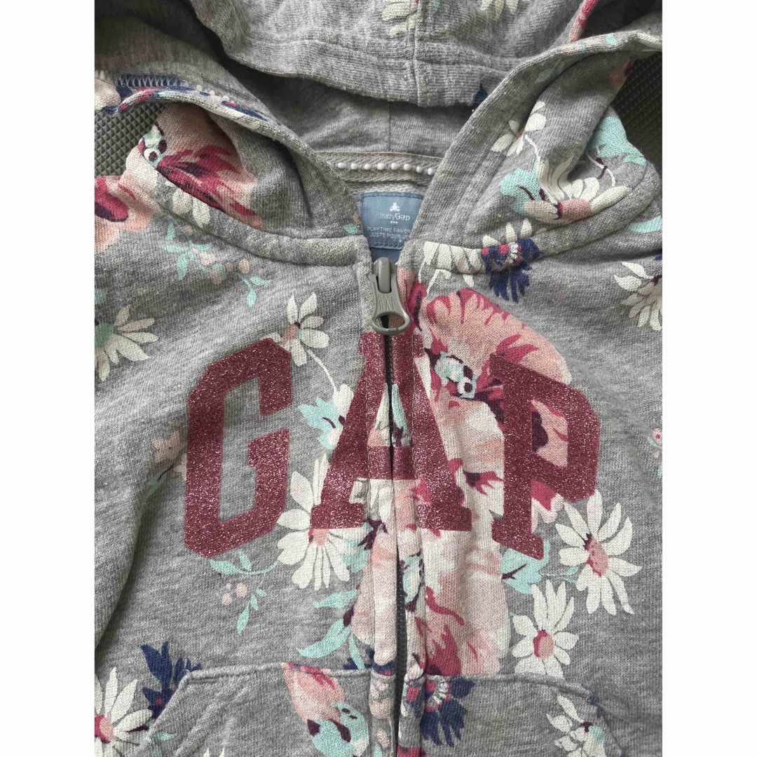 GAP(ギャップ)のGAP 80 パーカー 女の子　秋春 キッズ/ベビー/マタニティのベビー服(~85cm)(ジャケット/コート)の商品写真