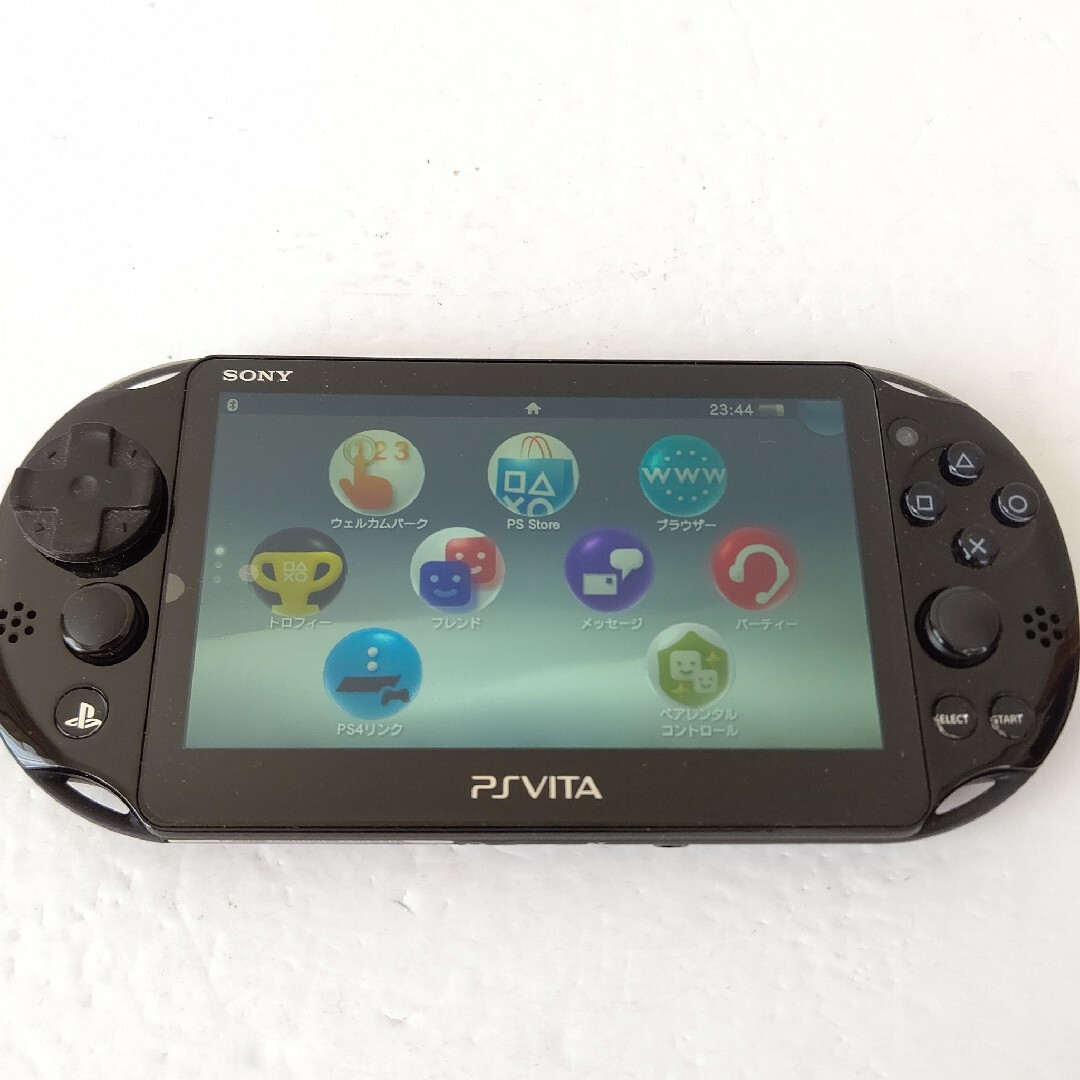 SONY　playstation vita2000 ブラック　極美品　ゲーム機