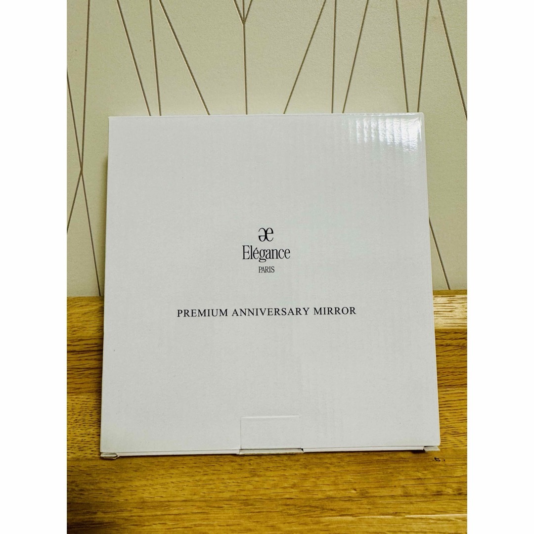 Elégance.(エレガンス)のエレガンス プレミアム アニバーサリー ミラー レディースのファッション小物(ミラー)の商品写真