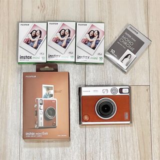 フジフイルム(富士フイルム)の未使用(FUJIFILM)Instax mini Evo フィルムセット(フィルムカメラ)