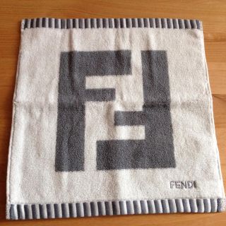 フェンディ(FENDI)の専用(ハンカチ)