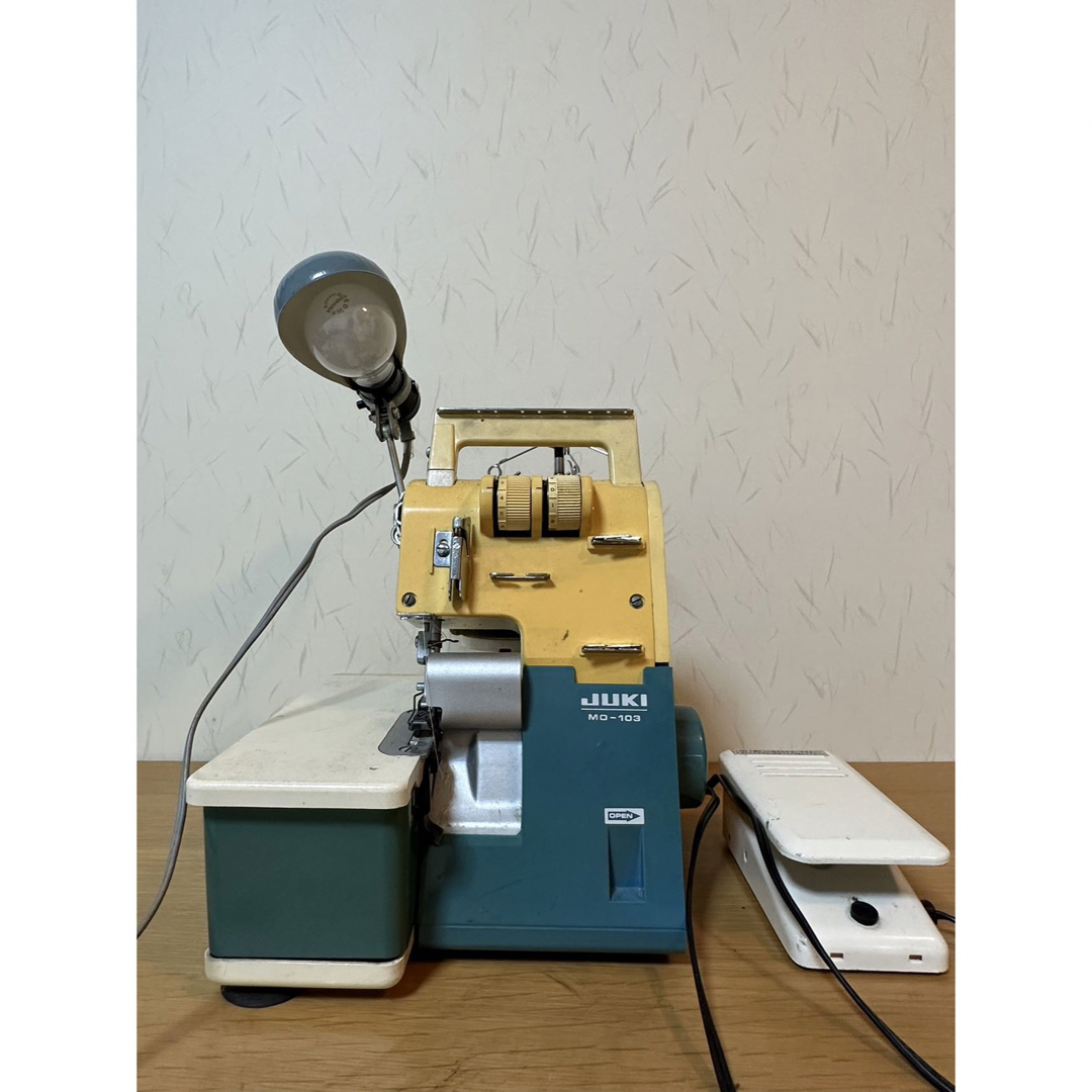 JUKI ジューキ ロックミシン MO-103 動作未確認-