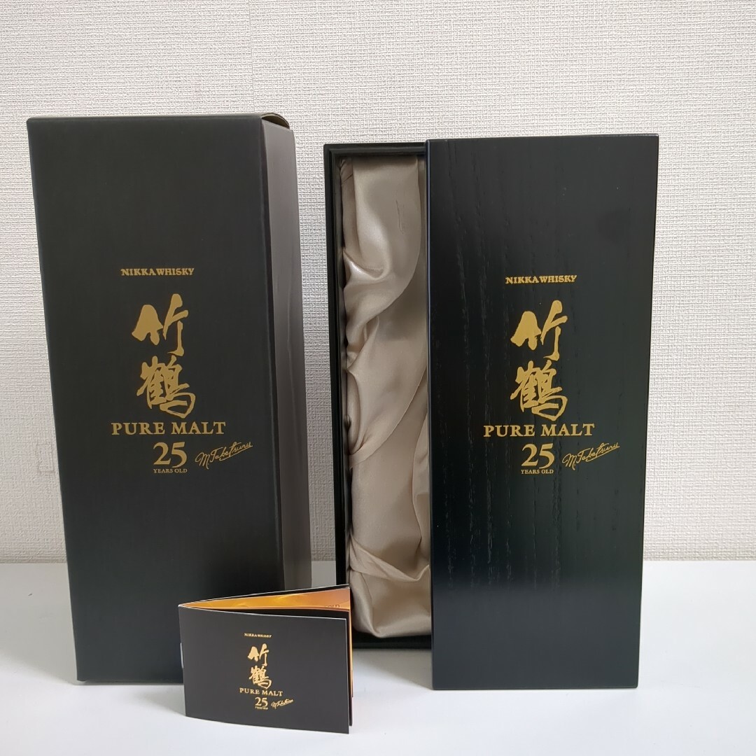 竹鶴２５年化粧箱と外箱ウイスキー