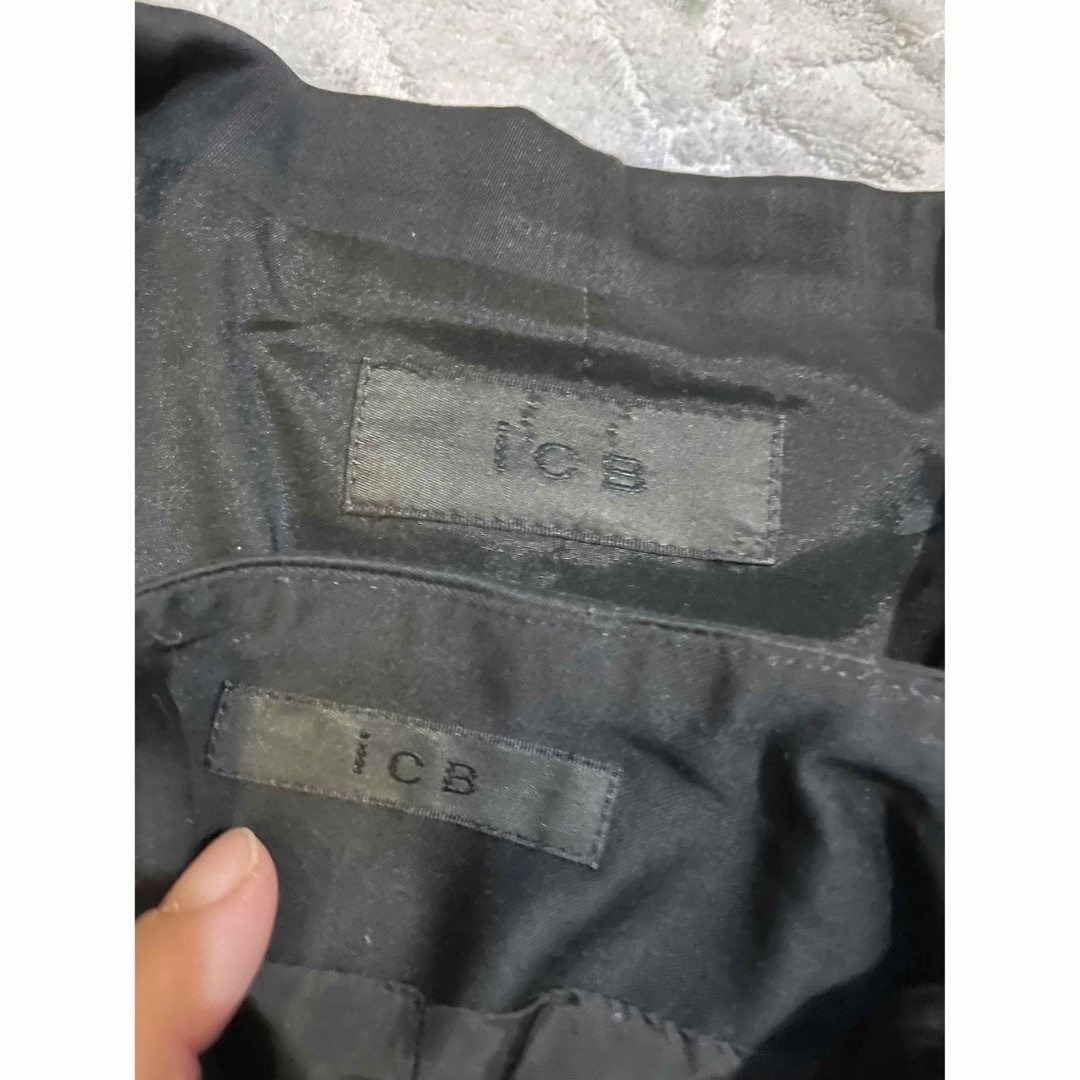 ICB(アイシービー)のiCB 黒　スカートスーツ　4 M 38 ブラック　ベルト付き レディースのフォーマル/ドレス(スーツ)の商品写真