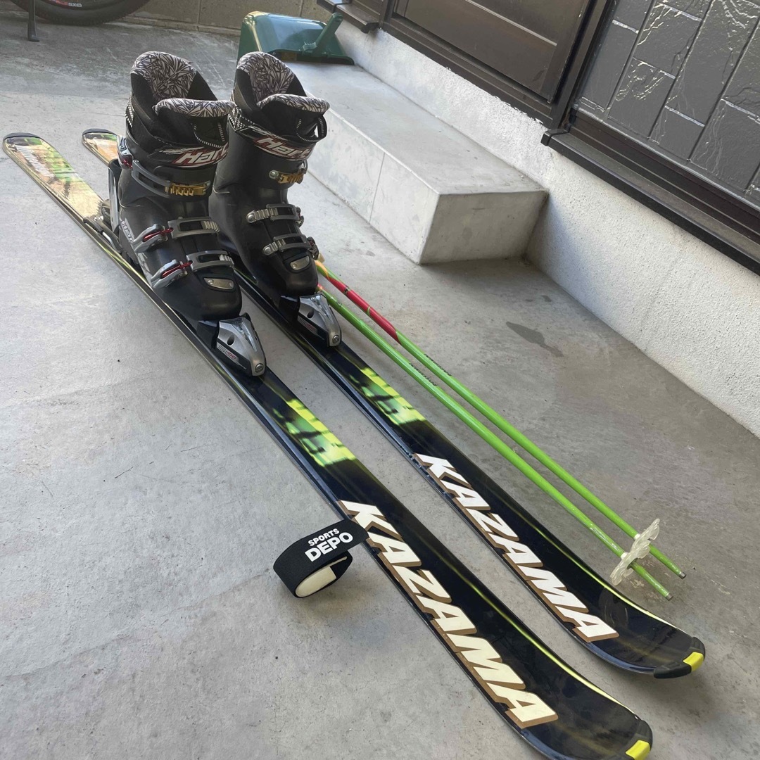 ロシニョール ジュニア スキー板 130. ブーツ、ストックのセット - 板