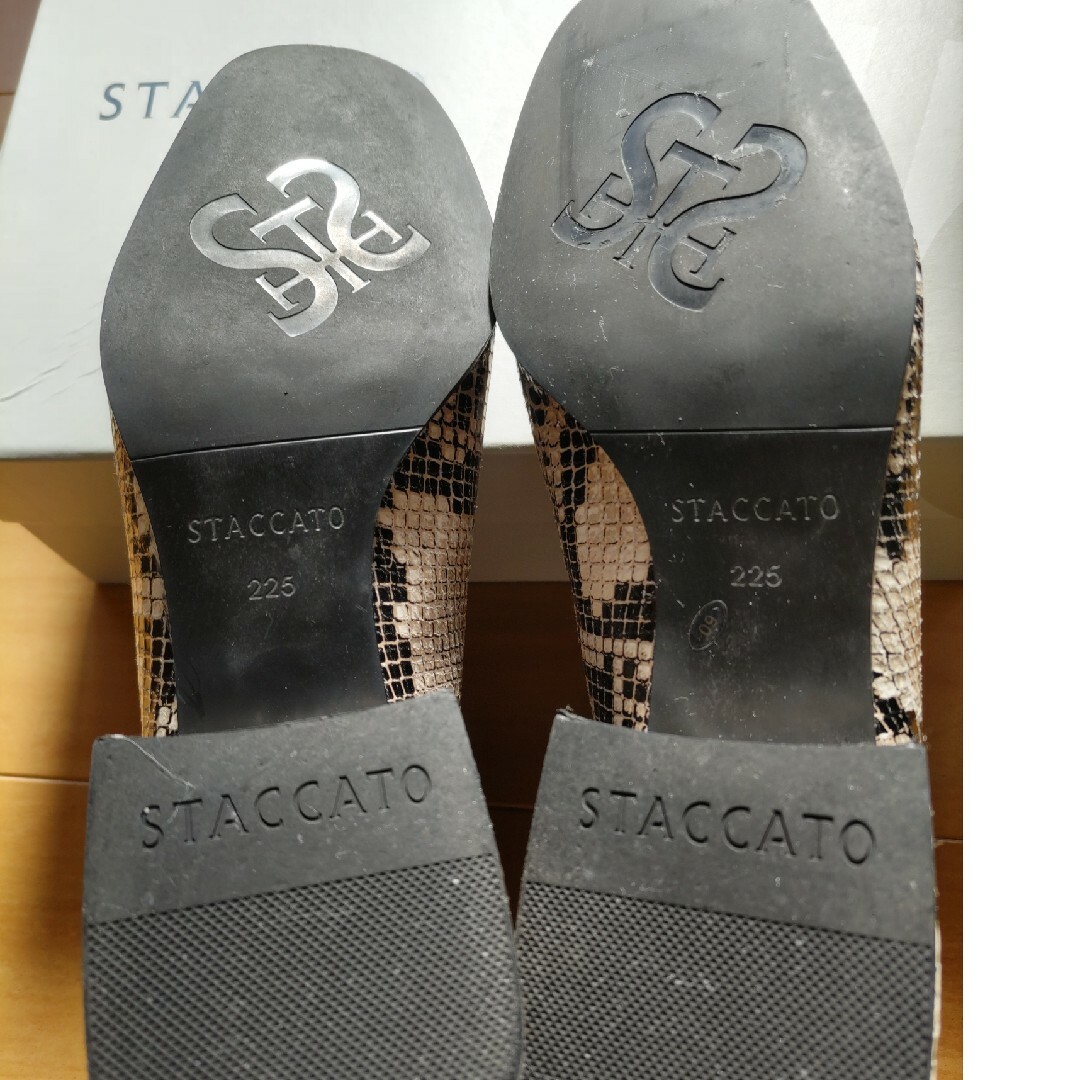 STACCATO(スタッカート)のスタッカート　ショートブーツ　表記22.5cm レディースの靴/シューズ(ブーツ)の商品写真