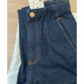 ザラ(ZARA)の新品☆ZARA ザラ　ハイライズ　デニムパンツ　L(デニム/ジーンズ)