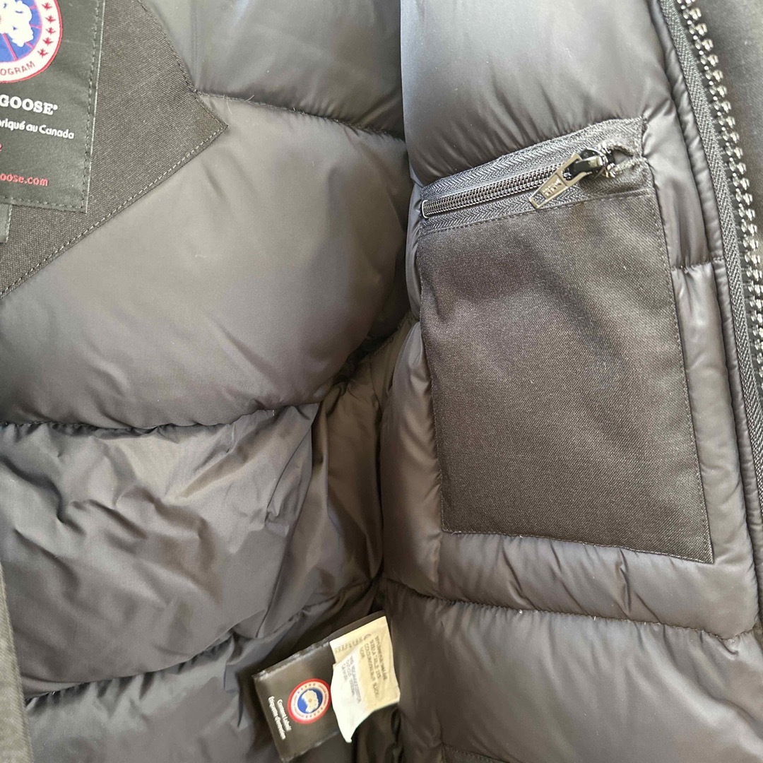 CANADA GOOSE(カナダグース)のカナダグース　ブラックレーベル レディースのジャケット/アウター(ダウンジャケット)の商品写真