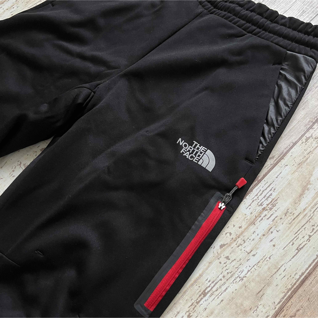 THE NORTH FACE(ザノースフェイス)の【海外限定】TNF ジョガーパンツ メンズ ブラック US/S　日本サイズM メンズのパンツ(その他)の商品写真