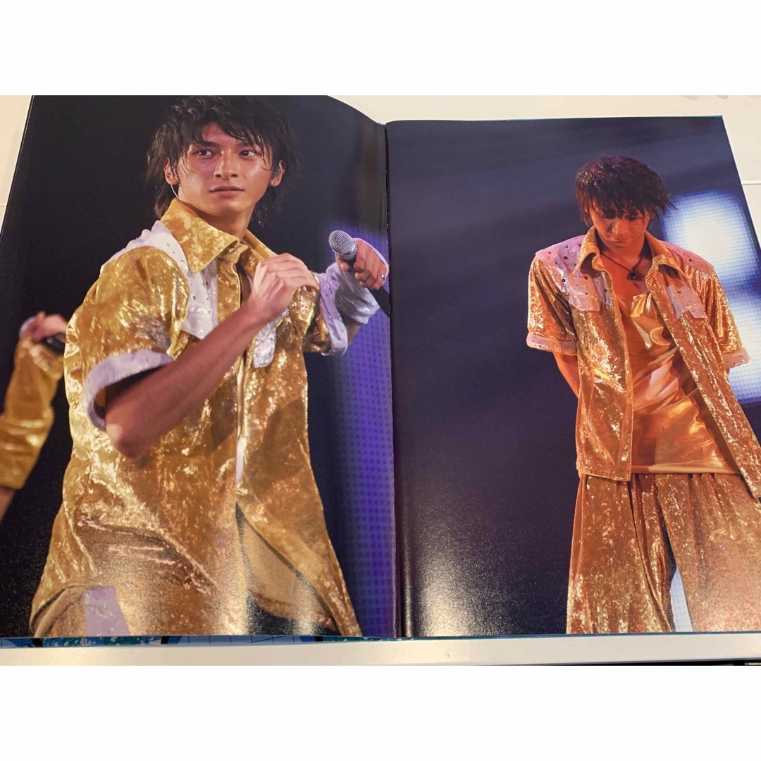 AAA(トリプルエー)のAAA 與真司郎 4th Anniversary 写真集 エンタメ/ホビーのタレントグッズ(アイドルグッズ)の商品写真