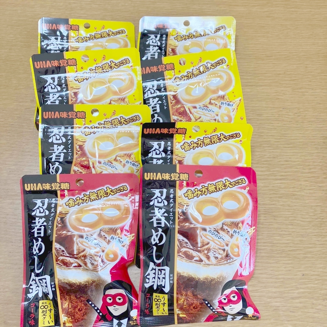 UHA味覚糖(ユーハミカクトウ)のUHA味覚糖　忍者めし　鋼　ゴールデンパイン＆コーラ&エナジードリンク味 食品/飲料/酒の食品(菓子/デザート)の商品写真