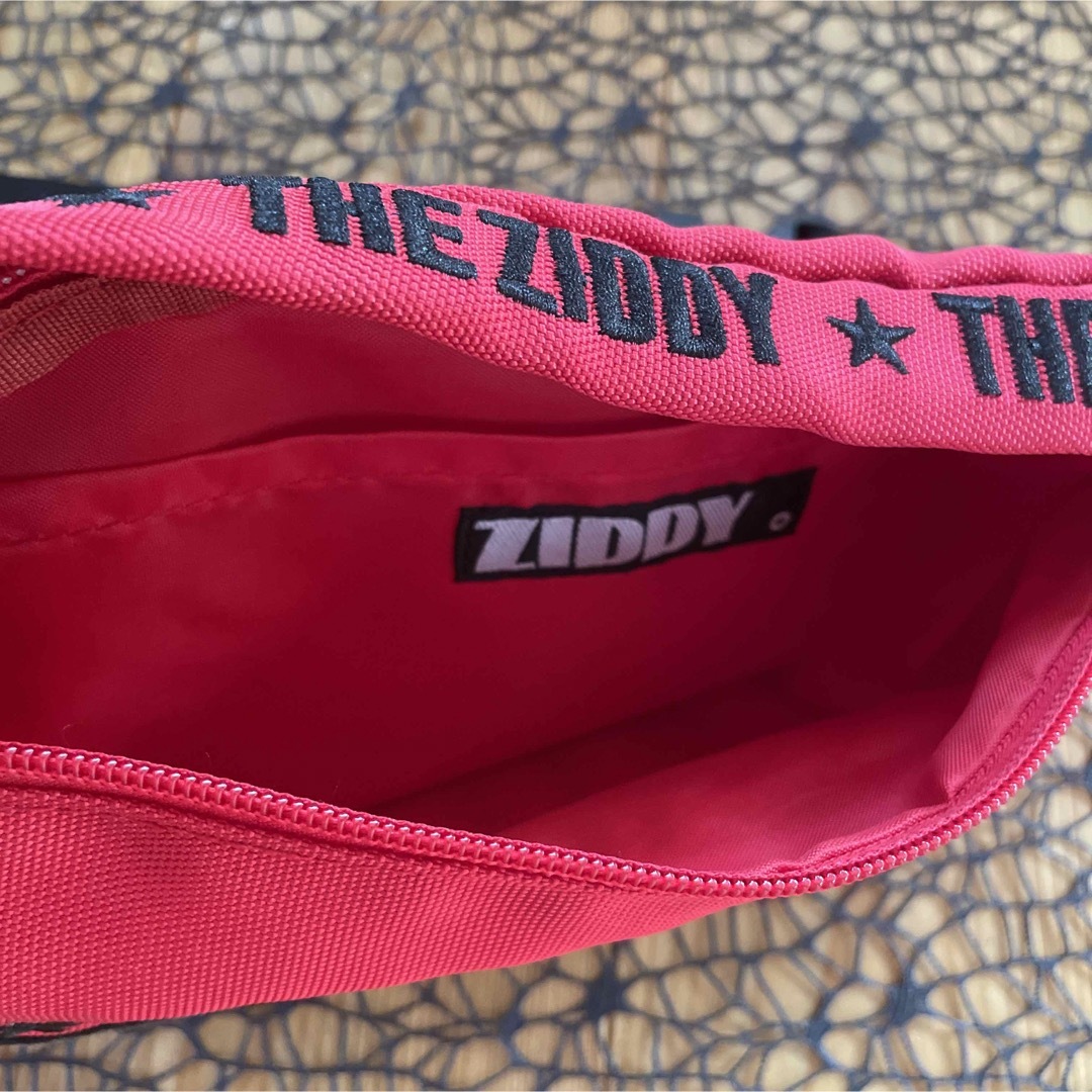 ZIDDY(ジディー)のジディ ボディバッグ ウエストバッグ ☆ 赤 バッグ # ZIDDY ♪ キッズ/ベビー/マタニティのこども用バッグ(その他)の商品写真