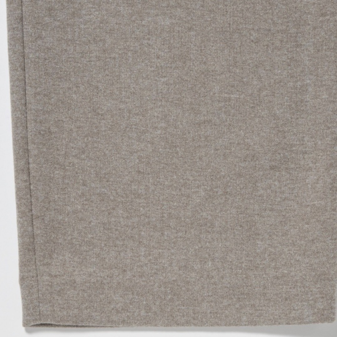 UNIQLO(ユニクロ)のブラッシュドジャージータックワイドパンツ（丈長め77cm） 新品 レディースのパンツ(カジュアルパンツ)の商品写真