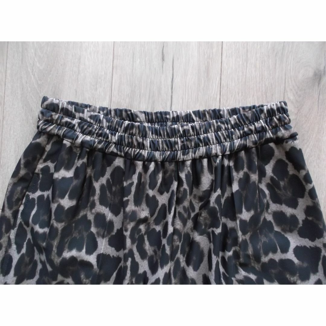 DEUXIEME CLASSE(ドゥーズィエムクラス)のタグ付・ドゥーズィエムクラスのleopard easy パンツ レディースのパンツ(その他)の商品写真