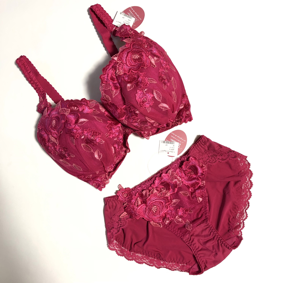 【fran de lingerie】バラの刺繍付き　レッド　ブラ・ショーツ♪