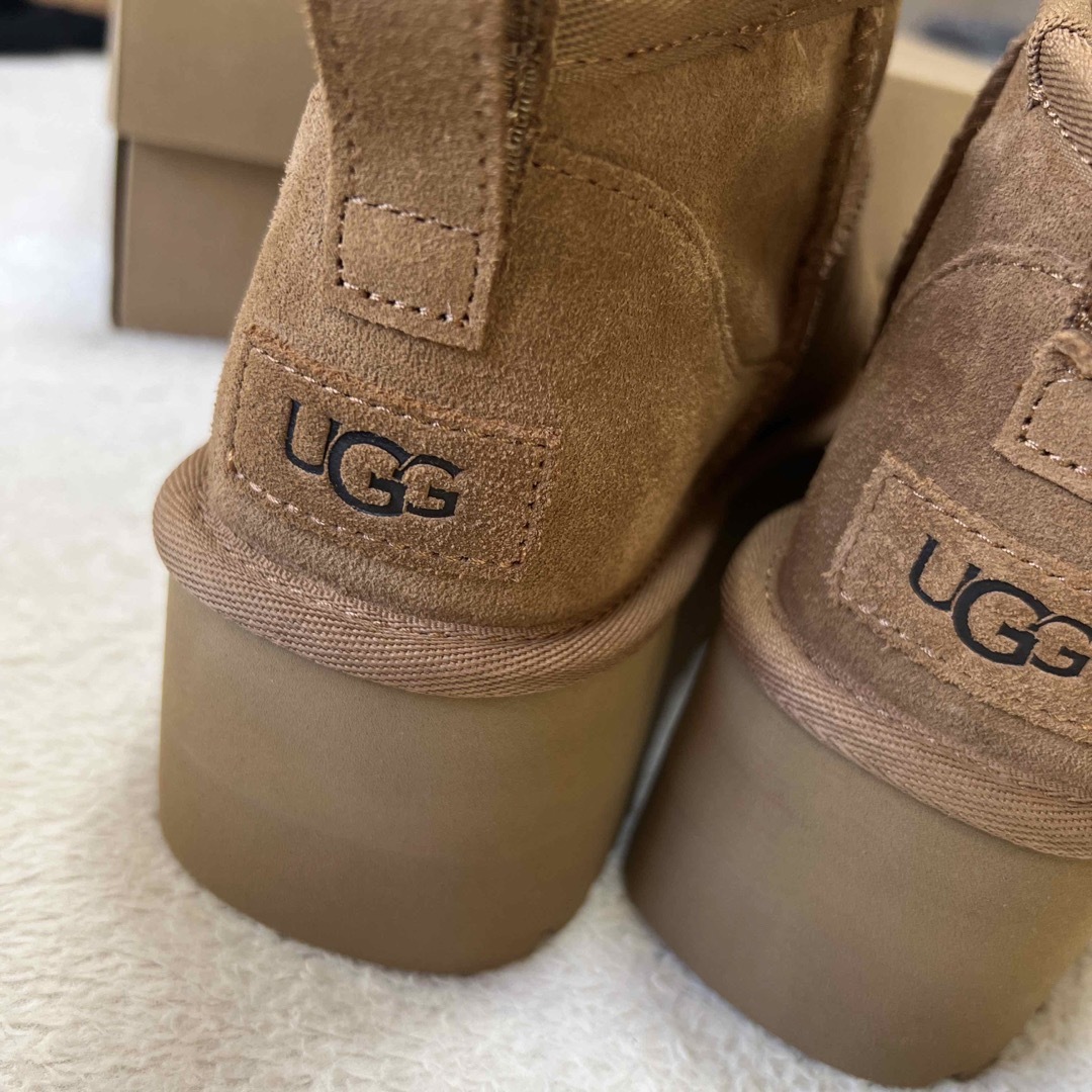 UGG - UGGクラシックウルトラミニプラットフォーム 22㎝の通販 by ラブ ...