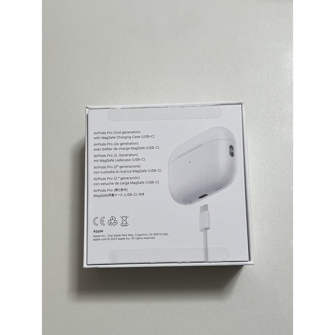 Apple(アップル)のAirPods Pro (第2世代)USB-C スマホ/家電/カメラのオーディオ機器(ヘッドフォン/イヤフォン)の商品写真