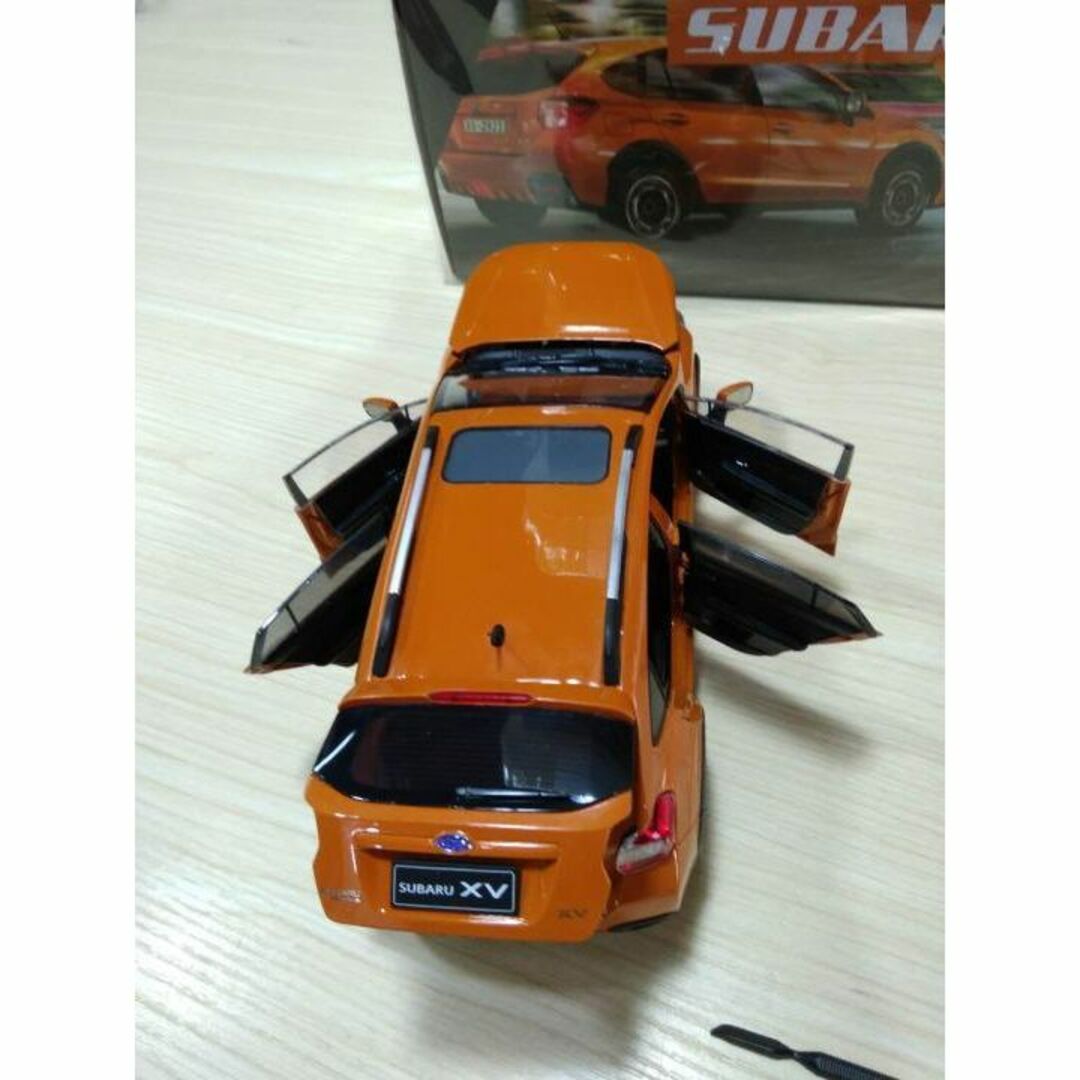 ミニカー 1/18 スバル SUBARU XV オレンジ