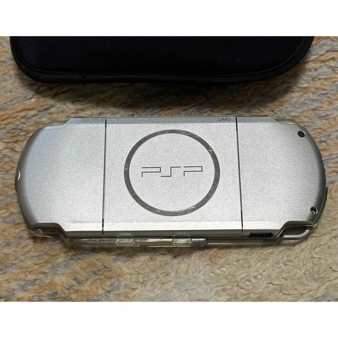 SONY(ソニー)のPSP 本体のみ(バッテリー無、メモリースティック無) エンタメ/ホビーのゲームソフト/ゲーム機本体(携帯用ゲーム機本体)の商品写真