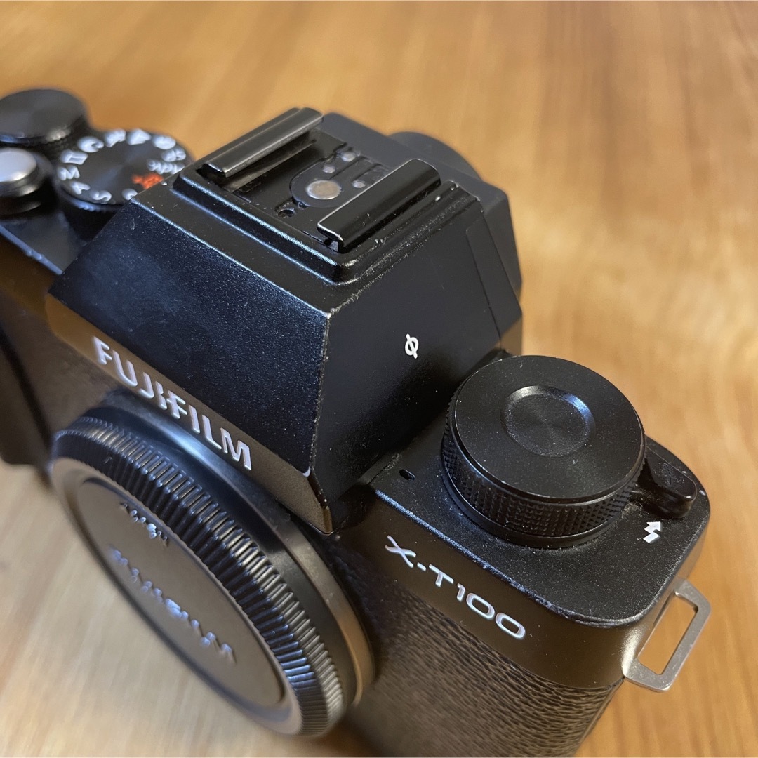 FUJI FILM X−T100 BLACK XC15-45レンズセット