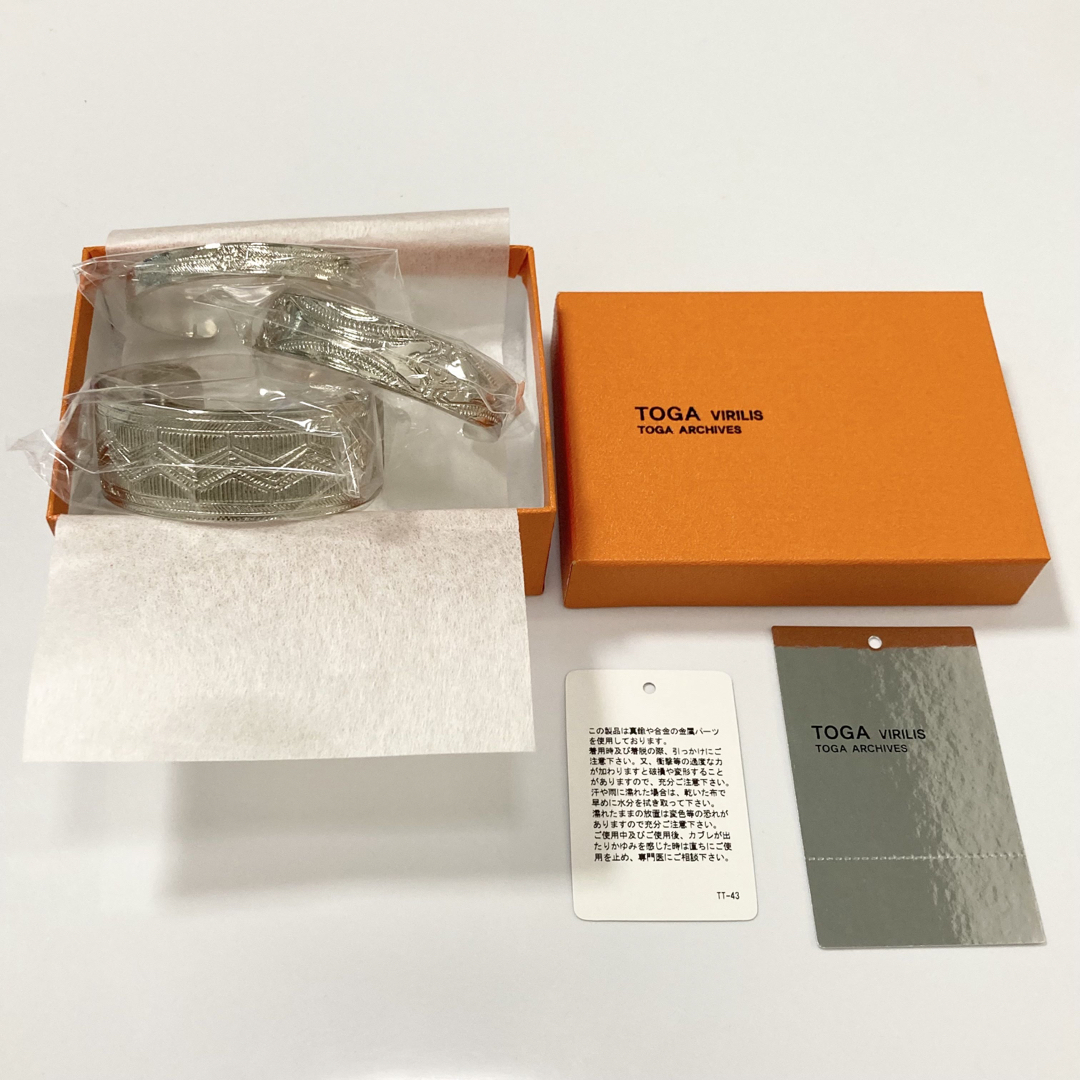 新品 定価2.5万円 TOGA VIRILIS メタルバングルセット シルバー 新品 定価2.5万円 TOGA VIRILIS メタルバングルセット シルバー