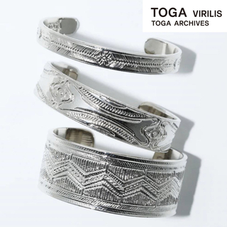 トーガビリリース(TOGA VIRILIS)の新品 定価2.5万円 TOGA VIRILIS メタルバングルセット シルバー(バングル/リストバンド)