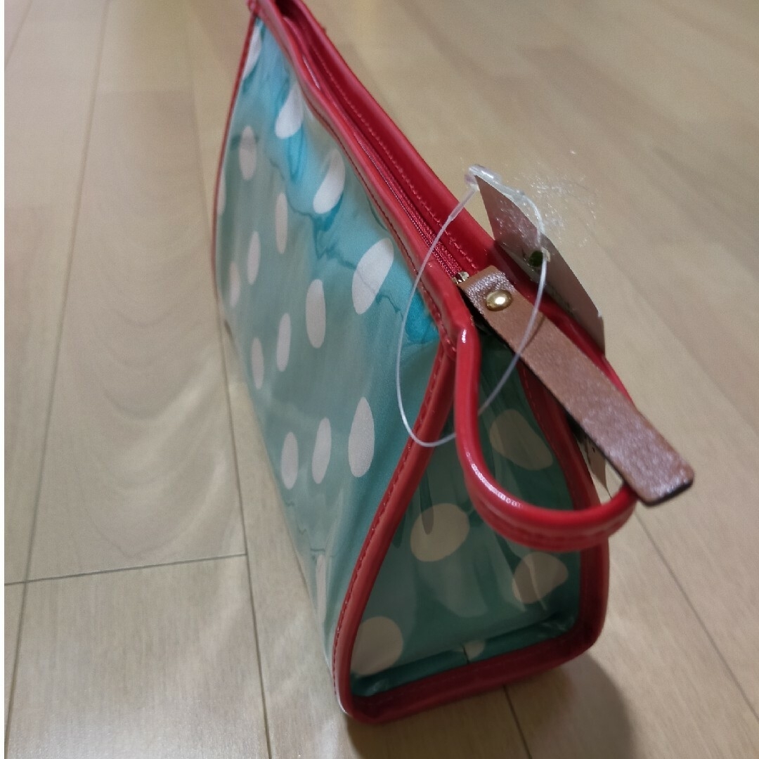 kate spade new york(ケイトスペードニューヨーク)の【新品タグ付】kate spade ケイトスペード　ポーチ(水玉) レディースのファッション小物(ポーチ)の商品写真