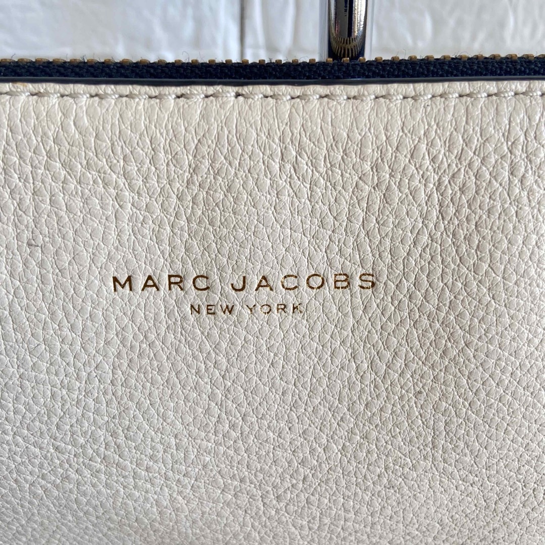 MARC JACOBS - マークジェイコブス ホワイト サコッシュ ショルダーの