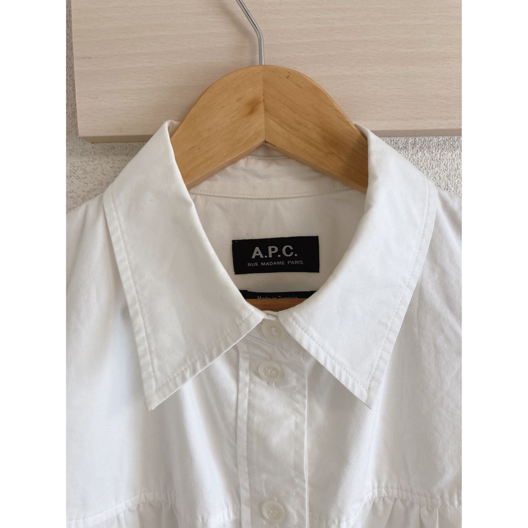 A.P.C(アーペーセー)のアーペーセー　白シャツ レディースのトップス(シャツ/ブラウス(長袖/七分))の商品写真