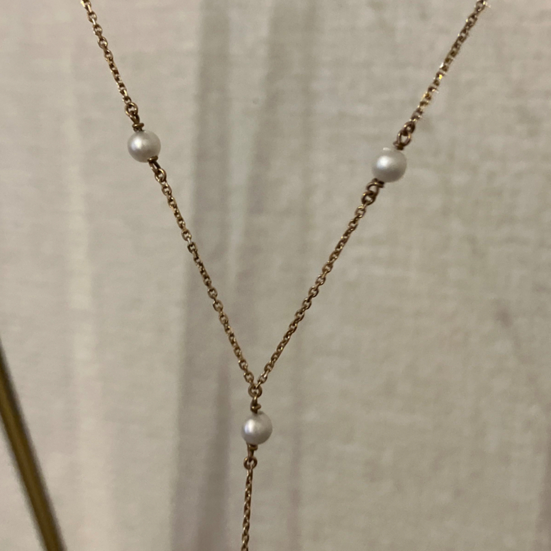 Avaron(アヴァロン)のAvaron【Y Line Pearl Necklace】k10 ネックレス レディースのアクセサリー(ネックレス)の商品写真