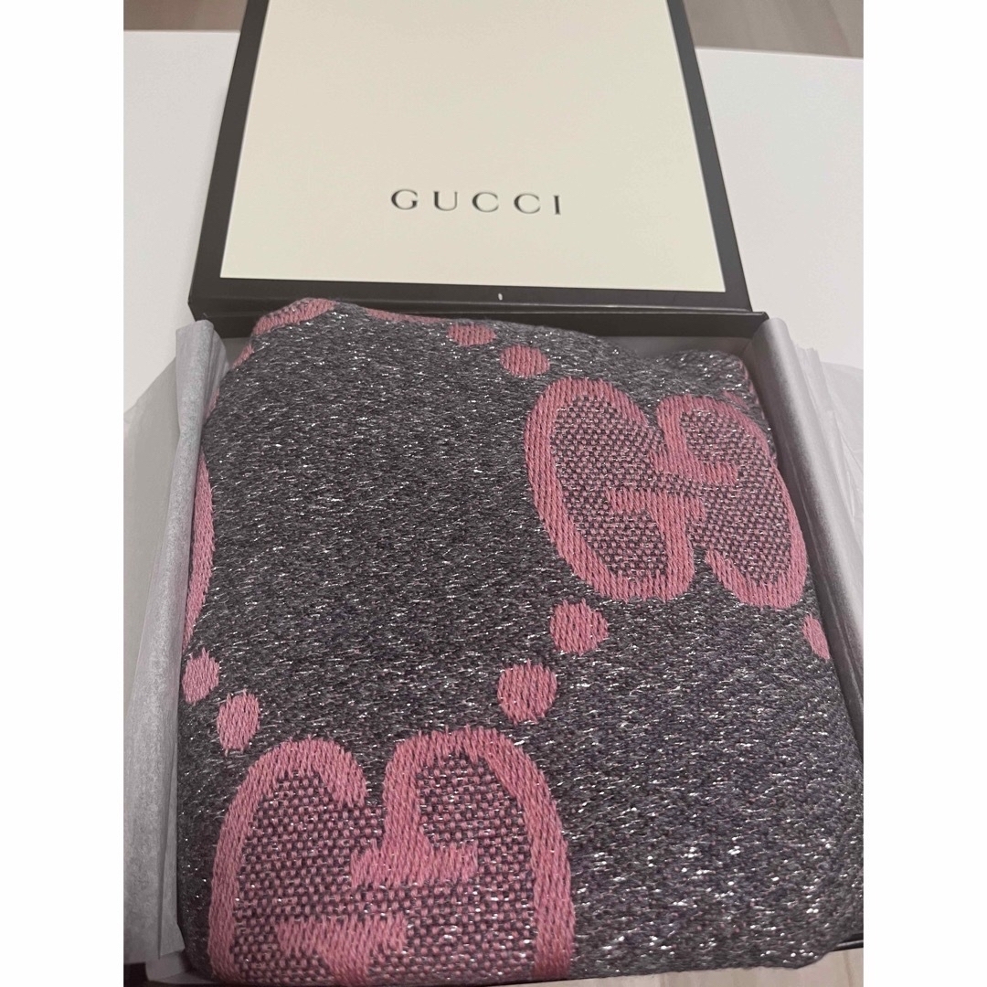 GUCCI♡GGウール ラメ ジャカード スカーフ マフラー ピンク グレー   フリマアプリ ラクマ