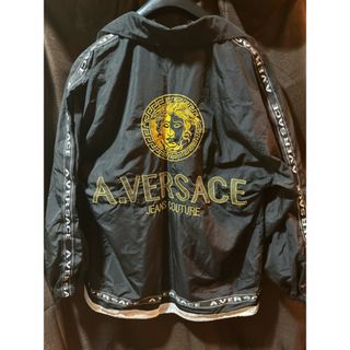 VERSACE - VERSACE ナイロンジャージ の通販 by BOSS｜ヴェルサーチ