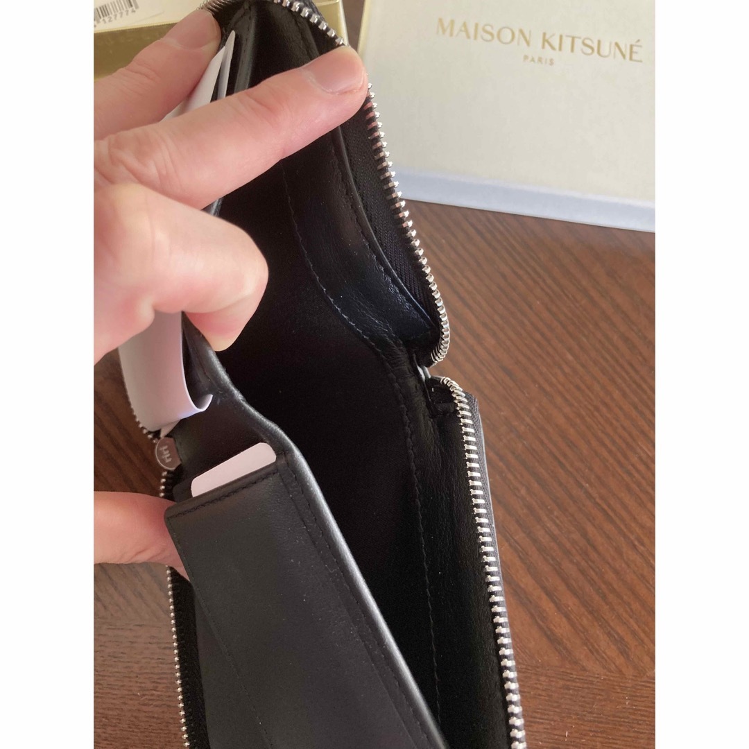 MAISON KITSUNE'(メゾンキツネ)のメゾンキツネ　二つ折財布　新品 メンズのファッション小物(折り財布)の商品写真