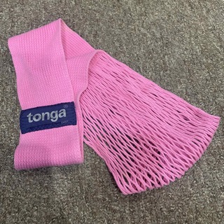 トンガ(tonga)のTonga Mサイズ　ピンク(抱っこひも/おんぶひも)