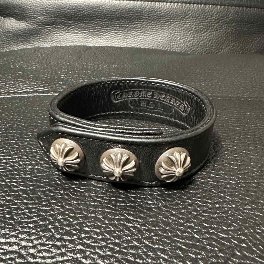 Chrome Hearts(クロムハーツ)のクロムハーツ 3BTN 2SNAP レザーブレス メンズのアクセサリー(ブレスレット)の商品写真