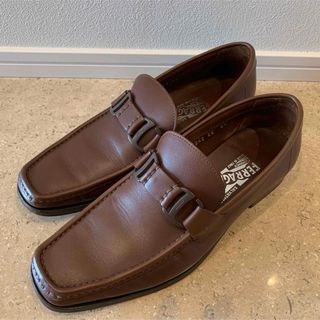 サルヴァトーレフェラガモ(Salvatore Ferragamo)の【極美品】サルヴァトーレフェラガモ  モカシン メンズシューズ　ブラウン(ドレス/ビジネス)