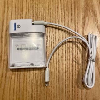 iPhone充電器　乾電池式　Lightningケーブル付(バッテリー/充電器)