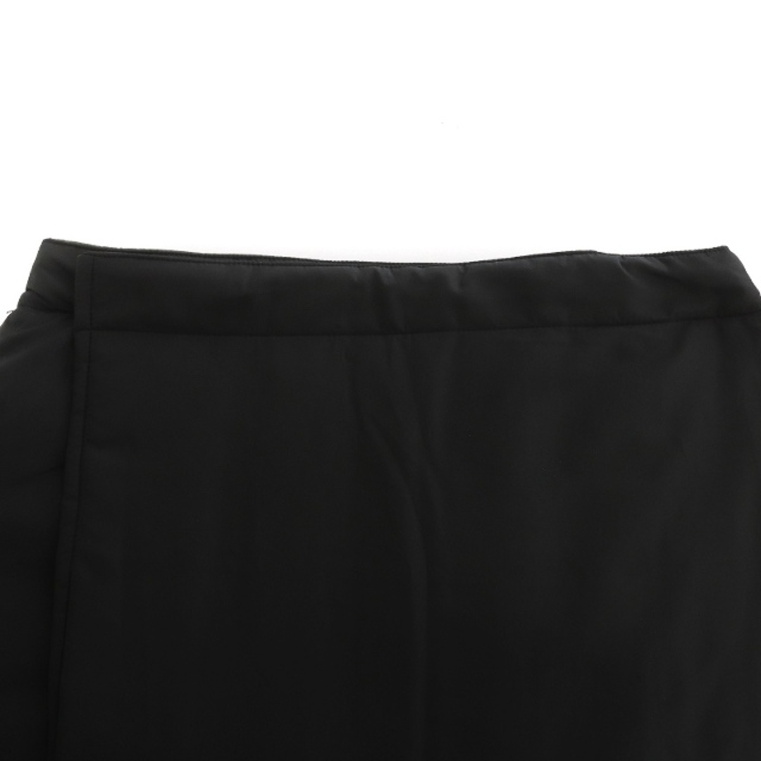 Marie Claire(マリクレール)のマリクレール リバーシブル ラップスカート ミニ丈 中綿 キルティング ロゴ レディースのスカート(ミニスカート)の商品写真