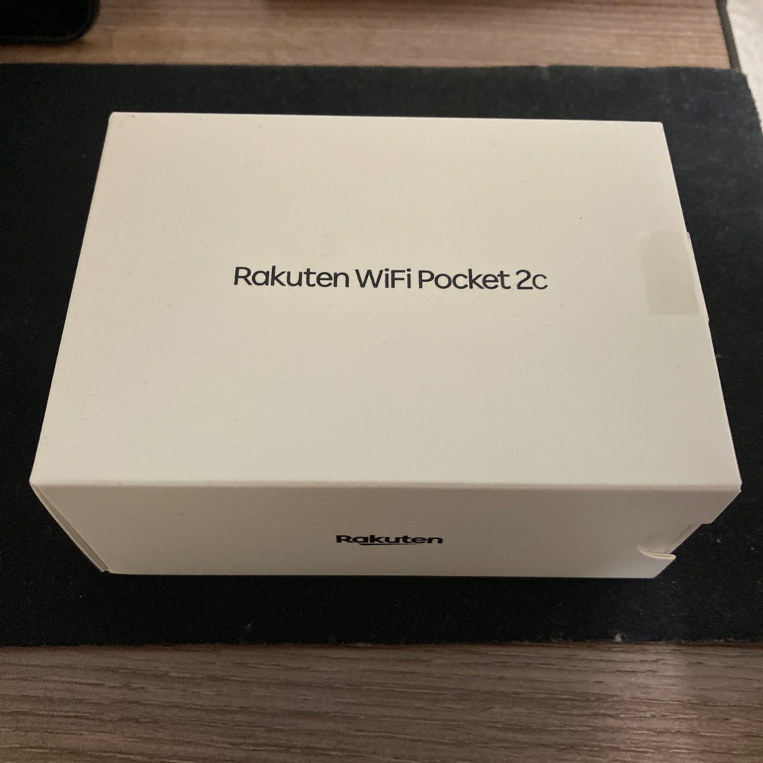 Rakuten(ラクテン)のRakuten WiFi Pocket 2c ブラック（新品未開封） スマホ/家電/カメラのスマートフォン/携帯電話(その他)の商品写真