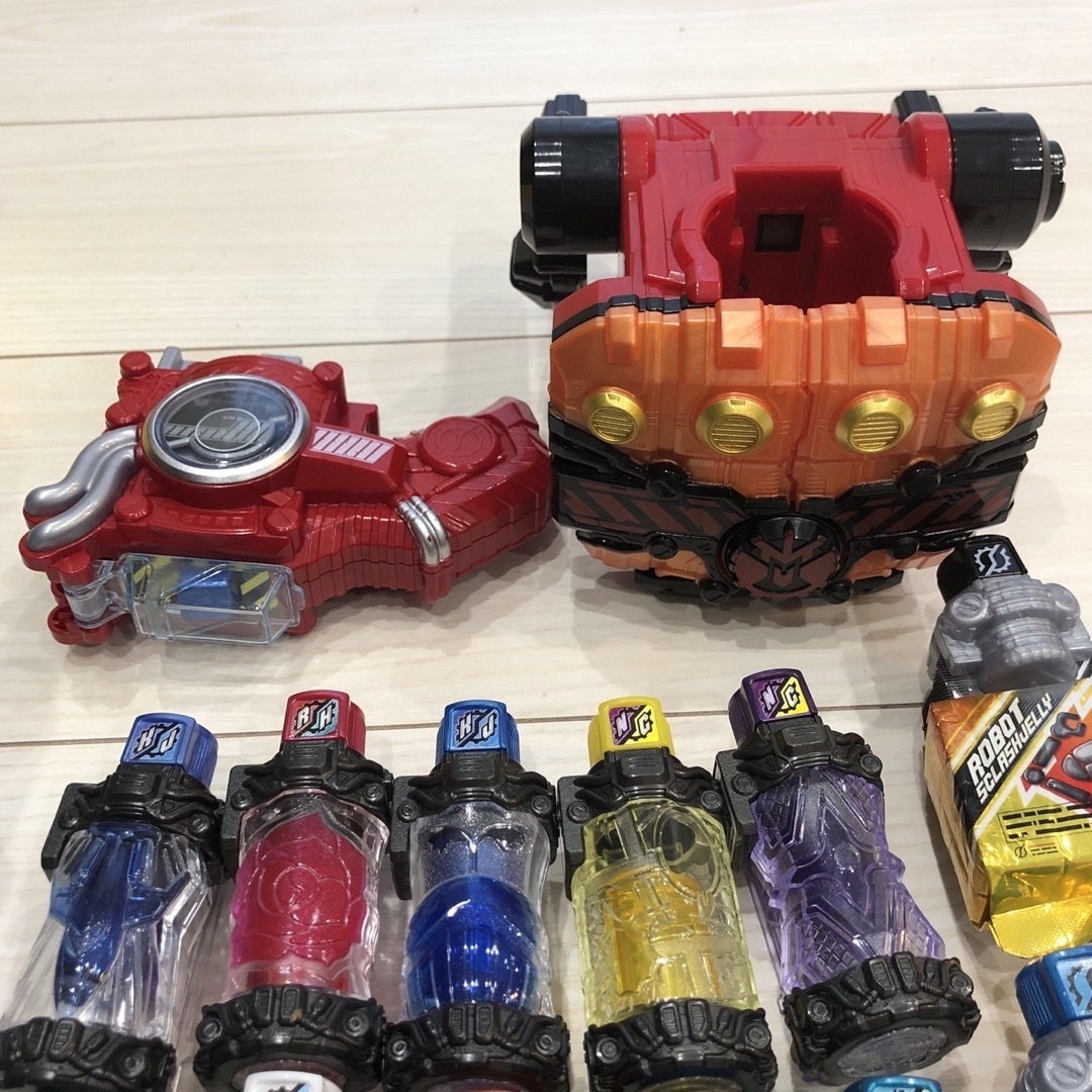 BANDAI(バンダイ)の【最終値下げ】仮面ライダービルドなりきりセット まとめ売り エンタメ/ホビーのおもちゃ/ぬいぐるみ(キャラクターグッズ)の商品写真